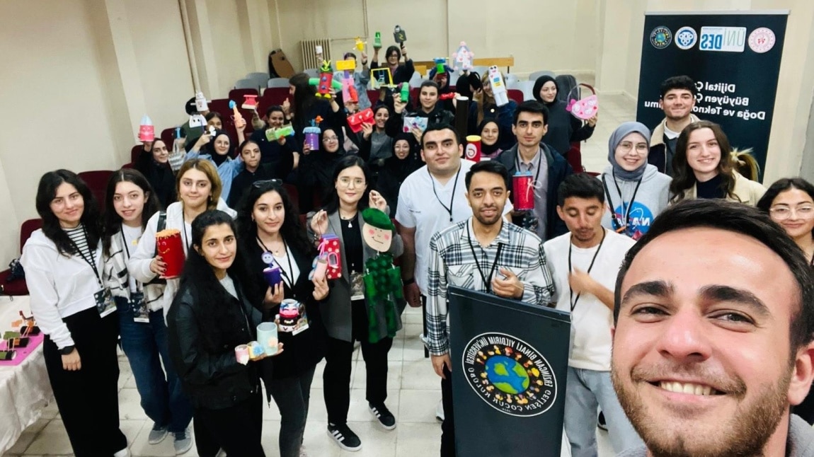 Çocuk Gelişimi ve Eğitimi Alan Öğrencilerimiz EBYÜ Gelişen Çocuk Kulübü ile Geri Dönüşüm Atölyesi Uygumaları